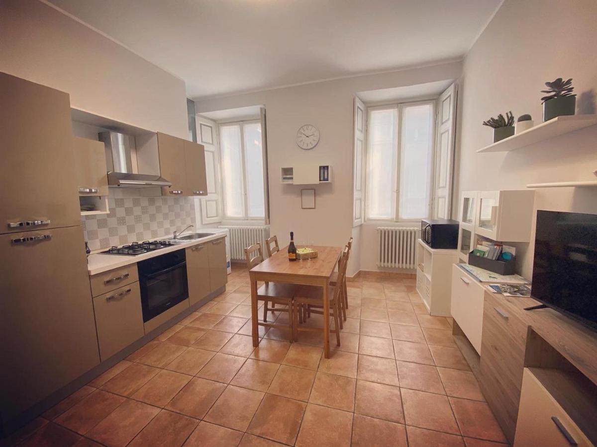 Apartamento Casa Via Roma Intra Exterior foto